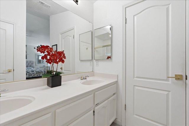 112 Royalton Cir, Folsom, CA 95630