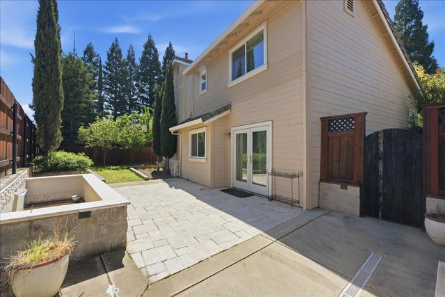 112 Royalton Cir, Folsom, CA 95630