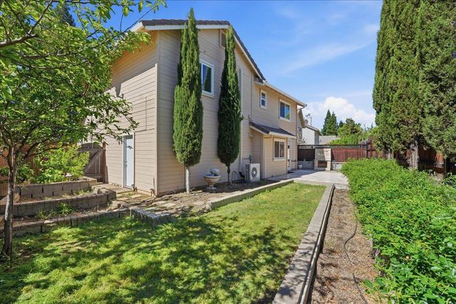 112 Royalton Cir, Folsom, CA 95630