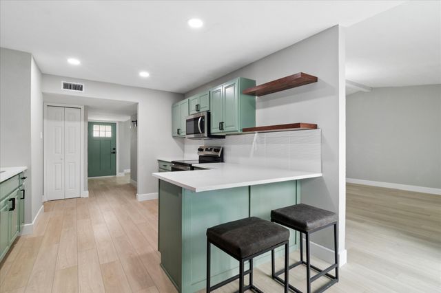 7426 Cloverglen Drive, Dallas, TX 75249