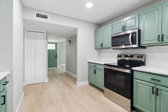 7426 Cloverglen Drive, Dallas, TX 75249