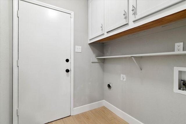 7426 Cloverglen Drive, Dallas, TX 75249