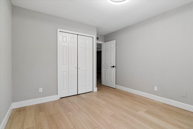 7426 Cloverglen Drive, Dallas, TX 75249