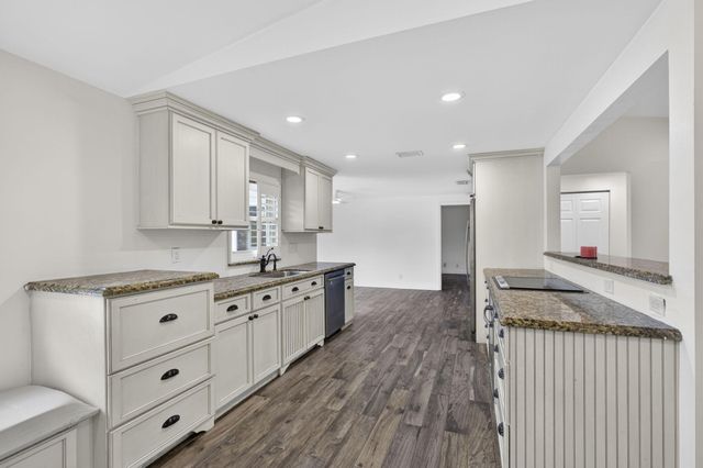 8443 Elaine Drive, Boynton Beach, FL 33472