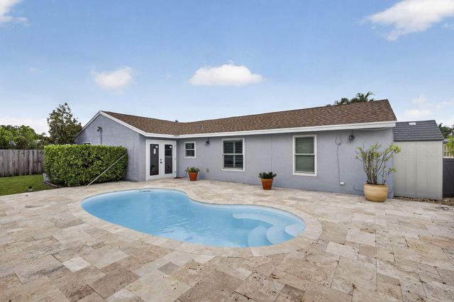 8443 Elaine Drive, Boynton Beach, FL 33472
