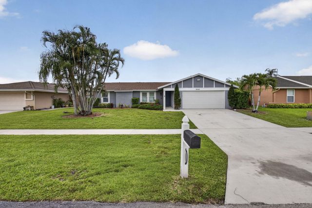 8443 Elaine Drive, Boynton Beach, FL 33472