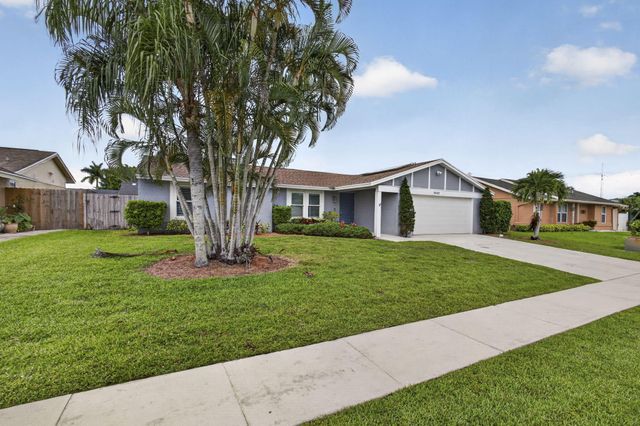 8443 Elaine Drive, Boynton Beach, FL 33472