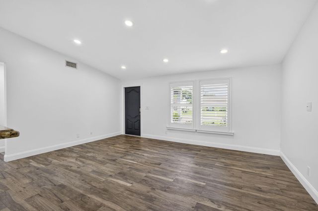 8443 Elaine Drive, Boynton Beach, FL 33472