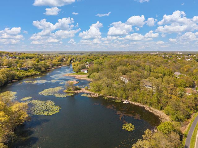13724 Nevada Circle, Savage, MN 55378