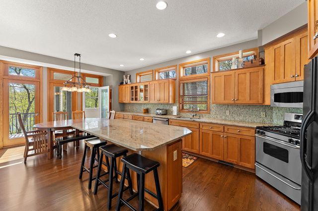 13724 Nevada Circle, Savage, MN 55378