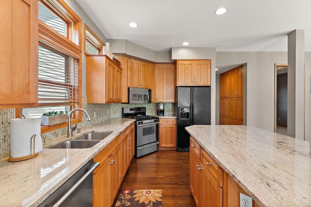 13724 Nevada Circle, Savage, MN 55378