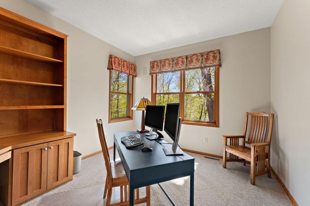 13724 Nevada Circle, Savage, MN 55378