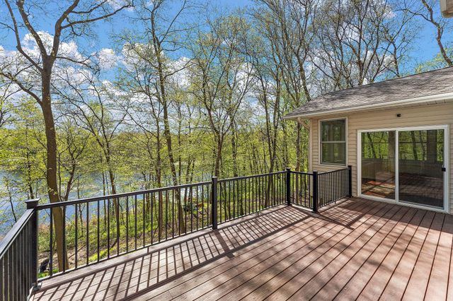 13724 Nevada Circle, Savage, MN 55378