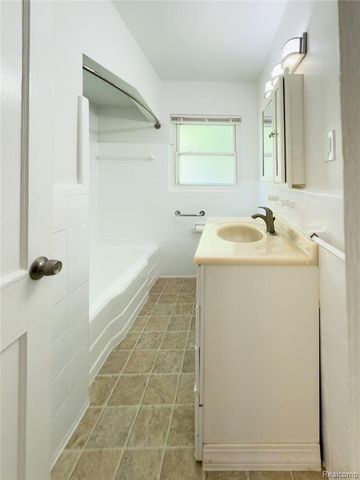 839 Meadowdale Street, Ferndale, MI 48220