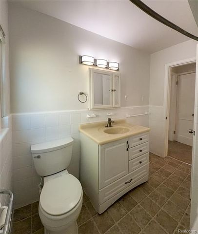839 Meadowdale Street, Ferndale, MI 48220