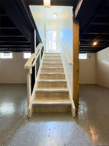 839 Meadowdale Street, Ferndale, MI 48220