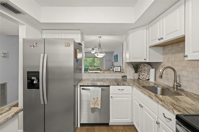 1310 GLEN OAKS DRIVE E 391E, Sarasota, FL 34232