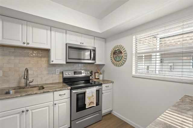 1310 GLEN OAKS DRIVE E 391E, Sarasota, FL 34232