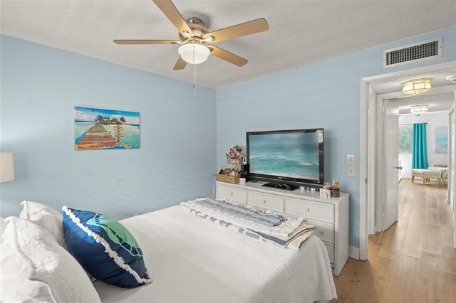 1310 GLEN OAKS DRIVE E 391E, Sarasota, FL 34232
