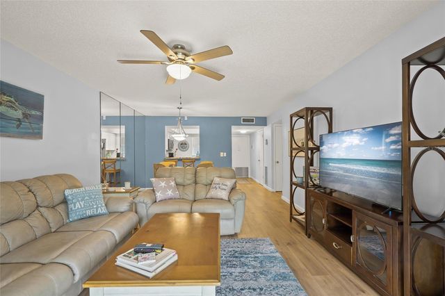 1310 GLEN OAKS DRIVE E 391E, Sarasota, FL 34232