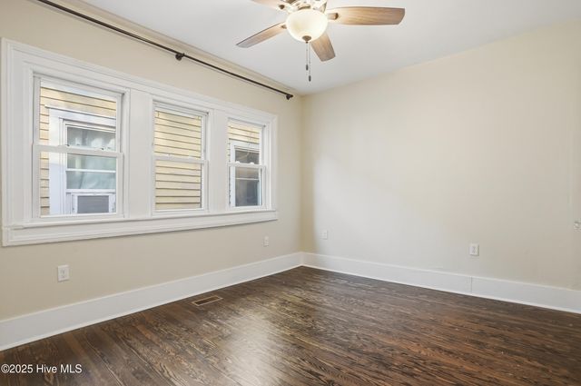 714 S 5th Avenue, Wilmington, NC 28401