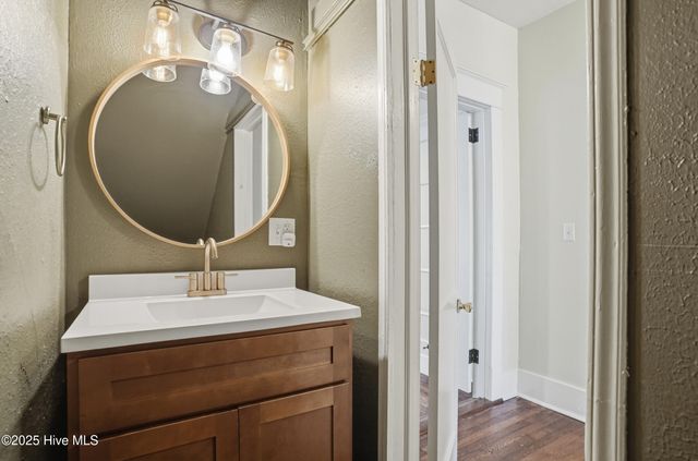 714 S 5th Avenue, Wilmington, NC 28401