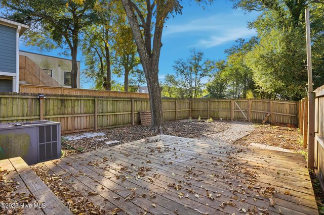 714 S 5th Avenue, Wilmington, NC 28401