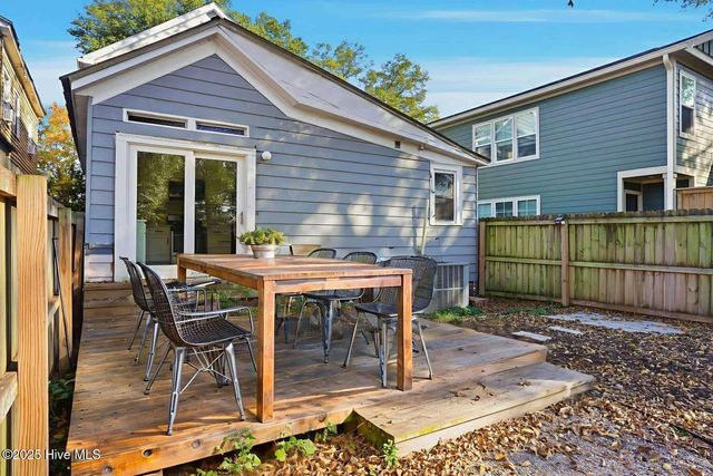 714 S 5th Avenue, Wilmington, NC 28401