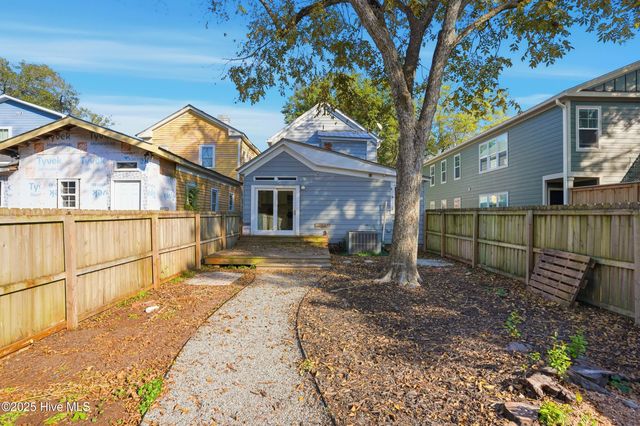 714 S 5th Avenue, Wilmington, NC 28401