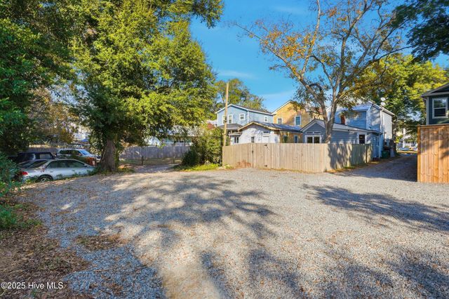 714 S 5th Avenue, Wilmington, NC 28401