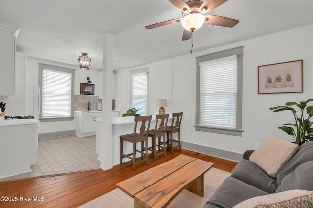 714 S 5th Avenue, Wilmington, NC 28401