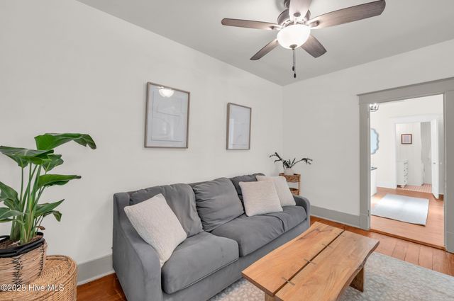 714 S 5th Avenue, Wilmington, NC 28401