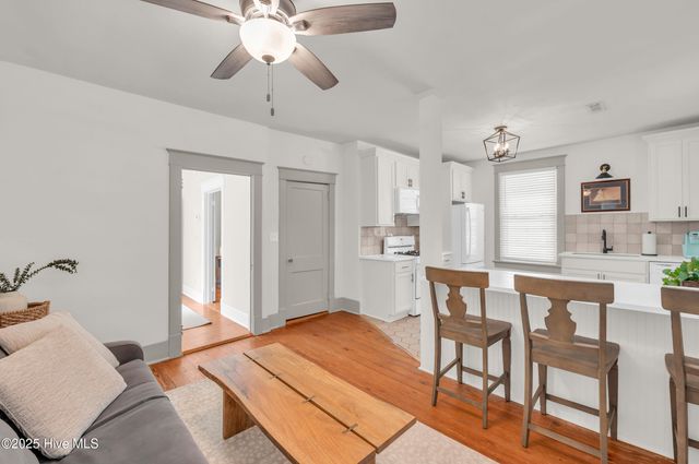 714 S 5th Avenue, Wilmington, NC 28401