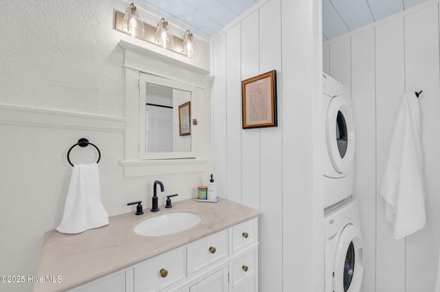 714 S 5th Avenue, Wilmington, NC 28401