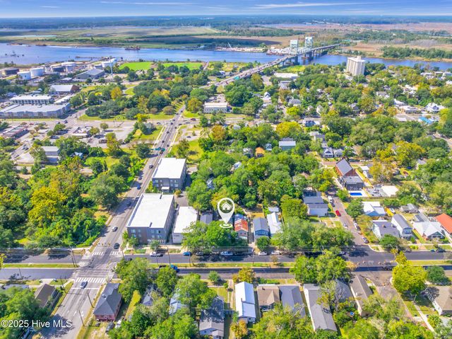 714 S 5th Avenue, Wilmington, NC 28401