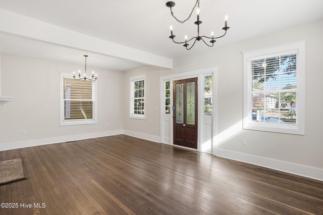 714 S 5th Avenue, Wilmington, NC 28401