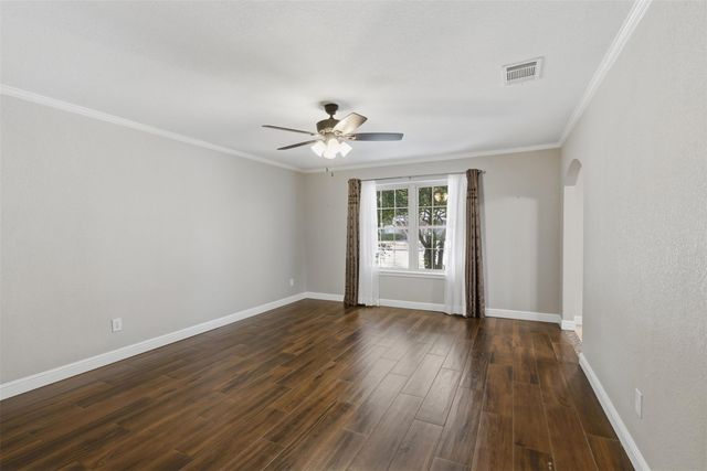 1600 E Messick LOOP, Round Rock, TX 78681