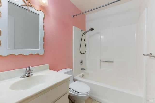 2312 Cross Ave, Santa Rosa, CA 95401