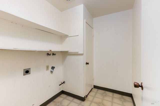 2312 Cross Ave, Santa Rosa, CA 95401