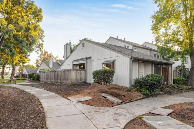2312 Cross Ave, Santa Rosa, CA 95401