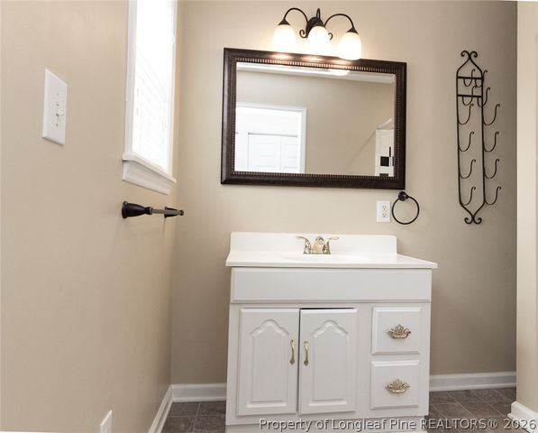 717 W Cutlar Street, St Pauls, NC 28384