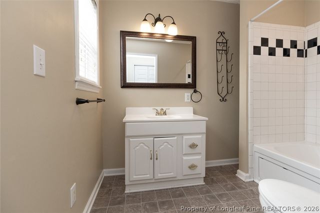 717 W Cutlar Street, St Pauls, NC 28384
