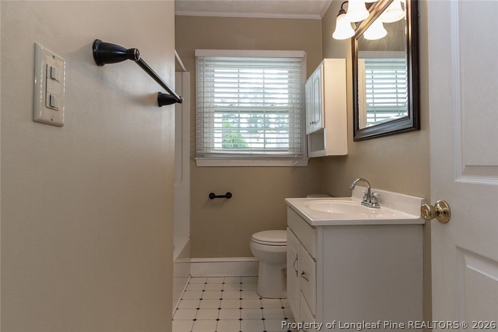 717 W Cutlar Street, St Pauls, NC 28384 — photo 23