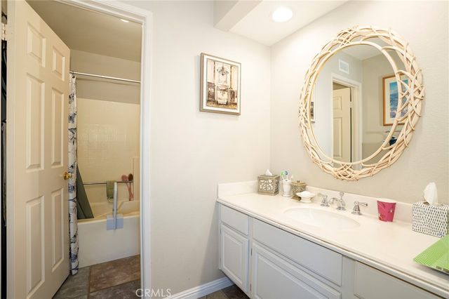 334 Country Club C, Simi Valley, CA 93065