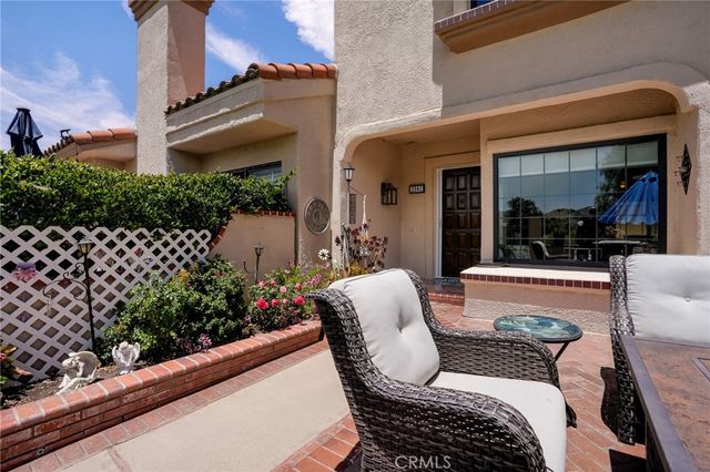 334 Country Club C, Simi Valley, CA 93065