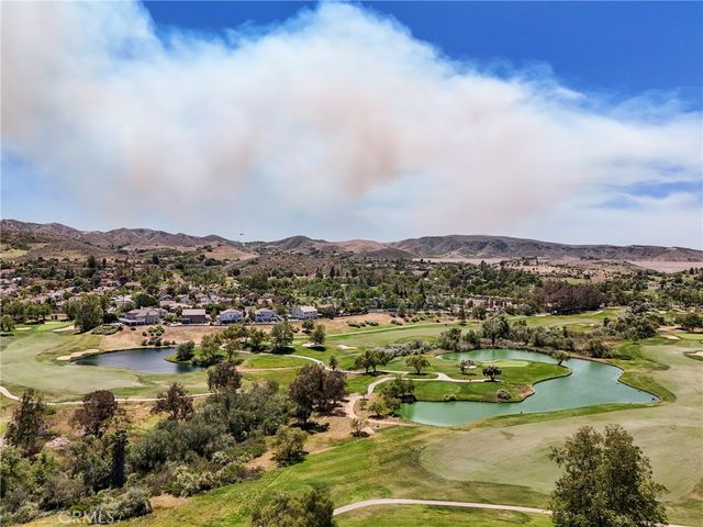 334 Country Club C, Simi Valley, CA 93065
