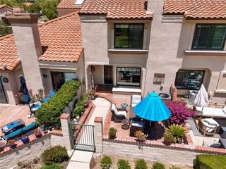 334 Country Club C, Simi Valley, CA 93065