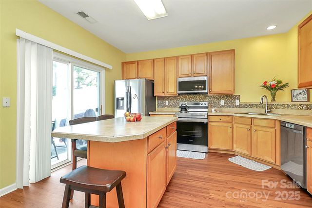 2309 Calabassas Lane, Matthews, NC 28105