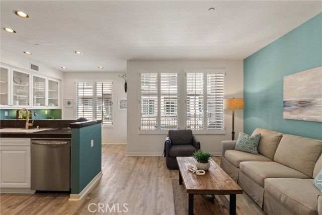 19271 Surfwave Drive, Huntington Beach, CA 92648