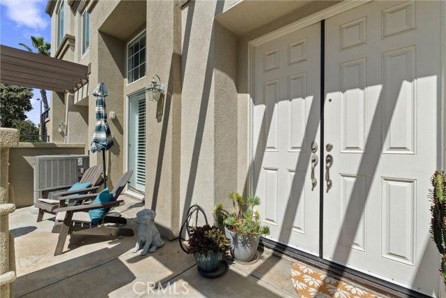 19271 Surfwave Drive, Huntington Beach, CA 92648